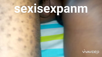Preview 1 of Girles Xnxx Full Hd - Elle ouvre la jambe droite