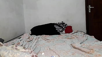Preview 2 of Boyssuck Oral - Novinha Submissa Dando o cu e ganhando um banho de mijo na boca,  neg&atilde_o meteu um pepino no cu dela,  n&atilde_o satisfeito meteu a m&atilde_o inteira na buceta dela