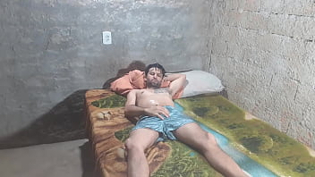 Preview 1 of Sunny Leon Porn Story Movie - Joseph Britadeira batendo uma punheta gostosa gozada real enchendo a cama de porra gemeu gostoso