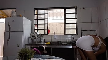 Preview 2 of Mina Khalf - Botei a cliente para mamar