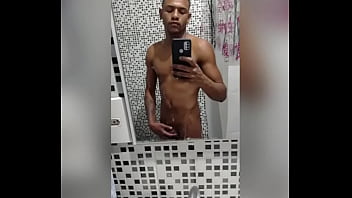 Preview 2 of Small Men - Hetero gostoso