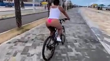 Preview 1 of Arap Oorn - Cassiana Costa transando com plug anal