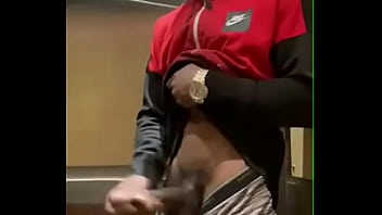 Preview 3 of Sexi Videos 2017 - Bussing nut in public building