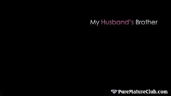Preview 1 of Brutal Penis Xhamster - Stunning Milf Tia Cyrus Sneaky Sexting With Hubbys For Secret Fuck