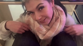 Preview 2 of Great Sex Hood Mom - Coquette And Brad - POV je le suce et il &eacute_jacule dans ma bouche