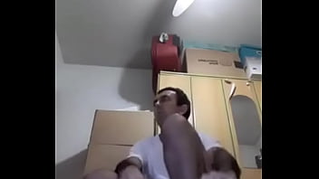 Preview 4 of Heideali - Trocando de roupa mostrando o Pau Grande de 25 cm Empinado jorrando leite Pau enorme na cueca branca preta e vermelha