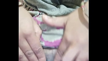Preview 4 of Urdu Suban Xxx Pakistan - Pranavi masturbating with dirty audio