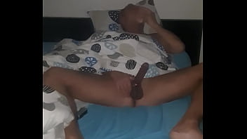 Preview 4 of Chut Mc - Sucer son gode et se branler en m&ecirc_me temps