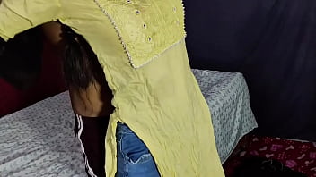 Preview 2 of Filme Cu Sex - indian girl in kurta salwar having romantic sex with her boyfriend !