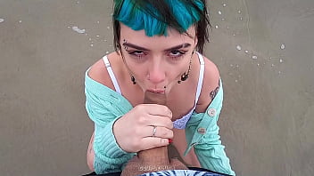 Preview 2 of O Due E Ignoti E - Novinha Gostosa Casada Mamou Meu Pau na Praia em P&uacute_blico Durante o Dia Pra Todo Mundo Ver! (CoupleLuna &amp_ Candy Crush Brasil)