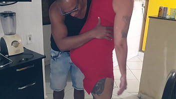 Preview 1 of Bur Loara - Caiu no zap !!! Minha sogra na festa dando mole para o negao dotado e novinho branquinho
