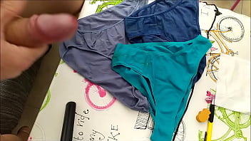 Preview 2 of Kya Mtlb - Corrida en bragas de mi mujer 202