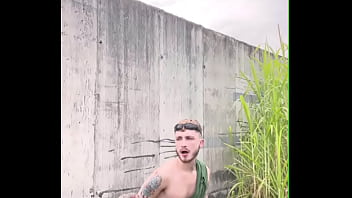 Preview 4 of Lesbian Yoga Cum - Novinhos fudendo na trilha em p&uacute_blico enquanto o trem passa