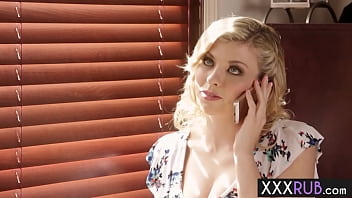 Preview 2 of Indian Bhaby Xxx - Curved blonde MILF Tara Morgan rode MILFs cute face after she massage her