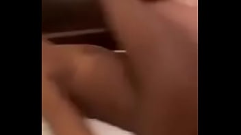 Preview 1 of Big Young Girl Boobs - ma s&oelig_ur enganamouit se fait bais&eacute_ avant son match