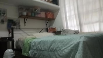 Preview 1 of Uovbfupdt - Mi esposa se graba con celular en el cuarto es muy caliente y de gran culo