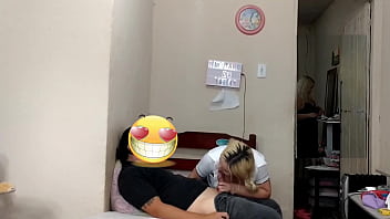 Preview 4 of Mi Prima Da Su Primer Anal - Colegial fode com padrasto nas costas da mam&atilde_e