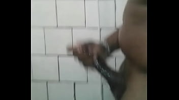 Preview 3 of Big Cip - Venham dar banho na minha rola safadas