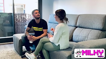 Preview 4 of Samal Bother And Big Sister Xxx - Es f&aacute_cil ligar y follar a trav&eacute_s de tinder?. Un fan te ense&ntilde_a como lo hizo... Encara messi!!!
