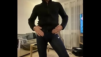 Preview 3 of Video 6neck96mobi - Mes legging sexy