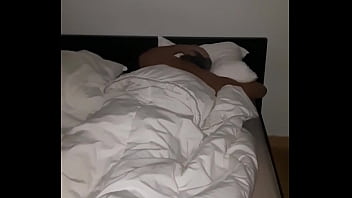 Preview 1 of Verified Incest Real Mom Son - Petit coquin en string vert dans son lit