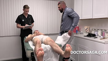 Preview 1 of Videos Porngrafico - Doctors Double Injection Leaves Patient