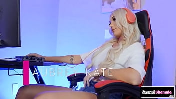 Preview 1 of Gago Sex - Trans gamer Aubrey Kate gets barebacked