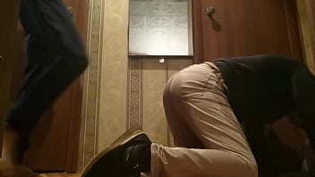 Preview 4 of Xnxx Vedios Of Mom And Son - Молодой хозяин бьет своего раба по яйцам (болбастинг) возле ванной