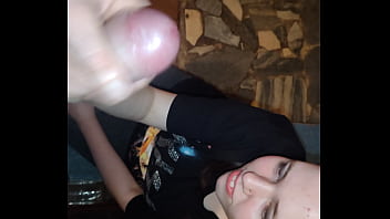 Preview 4 of Predent Xxx Videos - Миньет мужу после тренировки в раздевалке тренажерного зала [Домашнее]