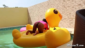 Preview 3 of Anushka Mms L - HUGE Dildo Lover Maxine X Masturbating And Squirting By The Pool!