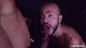 Preview 2 of Yori Nlack - O pau dele ficou MUITO duro com a mamada que dei