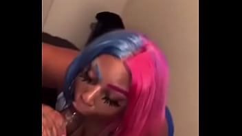 Preview 4 of Full Mature Moom - Sucking dick off the bone