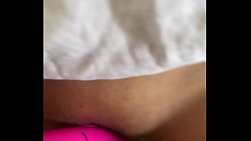 Preview 4 of Brazzescom Longs - Casada se masturbando sentada na cadeira