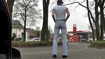 Preview 1 of Gag Ball Bed - direkt an der Stra&szlig_e in die Jeans gepisst