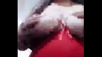Preview 2 of Under Giantess Feet Animation - Madura caliente tetas grandes