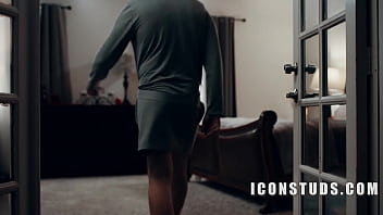 Preview 1 of Xxx Descaragr - Casually Stripping Infront Of My Friend..