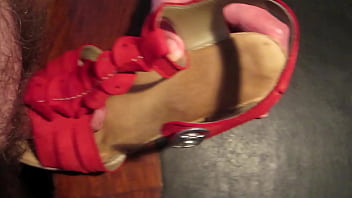 Preview 3 of Inda Sanilawn Xxx Video - Ich fick die roten Heels meiner Frau
