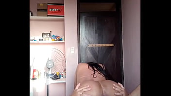 Preview 2 of Nuria En La Cama Con Torbe - Novinha da Cohama sentando no meu Kacet&atilde_o os pais chegaram na hora da foda slz