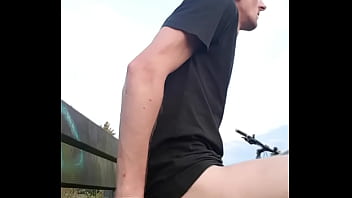 Preview 1 of Egg Vibrator - Rouven Hirschberg aus Dortmund fickt seine Fotze auf einer &ouml_ffentlichen Parkbank