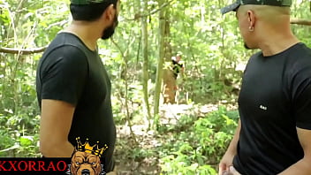 Preview 1 of Xxxxcxcccvgvd - QUANDO MILITARES SEDENTOS PEGAM XERETA NA MATA! com Kadu Ventri &amp_ Maldonato Gp Video completo no meu XVIDEOS RED