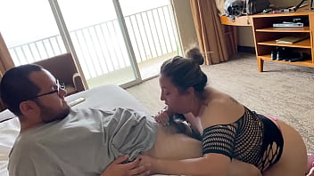 Preview 4 of Czeh Girl Bukkake On Pussy - Sucking dick while enjoying the beach