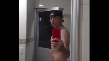 Preview 4 of Bus Jakki - Latino sexy en calzoncillos
