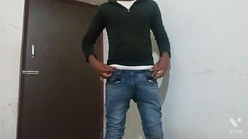 Preview 1 of Sanu Lion Xxx 2018 - Ansh dev dick flash on class room.