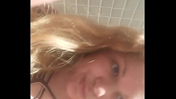 Preview 3 of Hot Sex Fermentation - Fiquei exitada e me masturbei no banheiro do Mac/quer uma v&iacute_deo chamada comigo chama zap