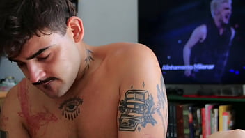 Preview 3 of Stella May Be Gentle Daddy - MEU COLEGA PASSOU A AULA TODA MANJANDO MINHA ROLA NO SHORT,  NO FINAL DA AULA LEVEI PARA CASA PRA SOCAR LEITE Pt 01