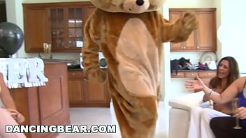Preview 4 of Zon Yang Xxx - DANCING BEAR - Horny Sluts Slurping Wiener At Insane CFNM Party!