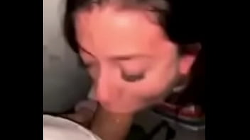 Preview 3 of Hindi Vf - Chica se la chupa a un negro