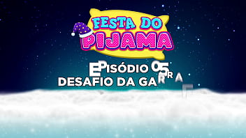 Preview 1 of Laura Orsoliya Lesbian - Desafio da garrafa: Sexo,  Boquete ou Strip?! O que esse sortudo vai ganhar? Festa do Pijama Epis&oacute_dio 05