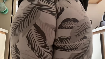 Preview 3 of Vrajin Girls Sex - Mom Giant Ass Wedgie In Kitchen