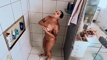 Preview 1 of Chinese Mom In Kitchen Forced - Fiquei excitada no banho e montei no marid&atilde_o